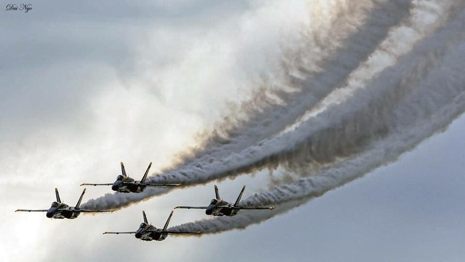 Blue Angels flying during Pontoon Boat Rental